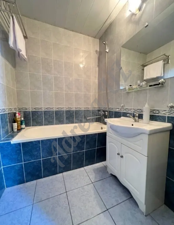 Продается 2 комнатная квартира Яккасарайский район