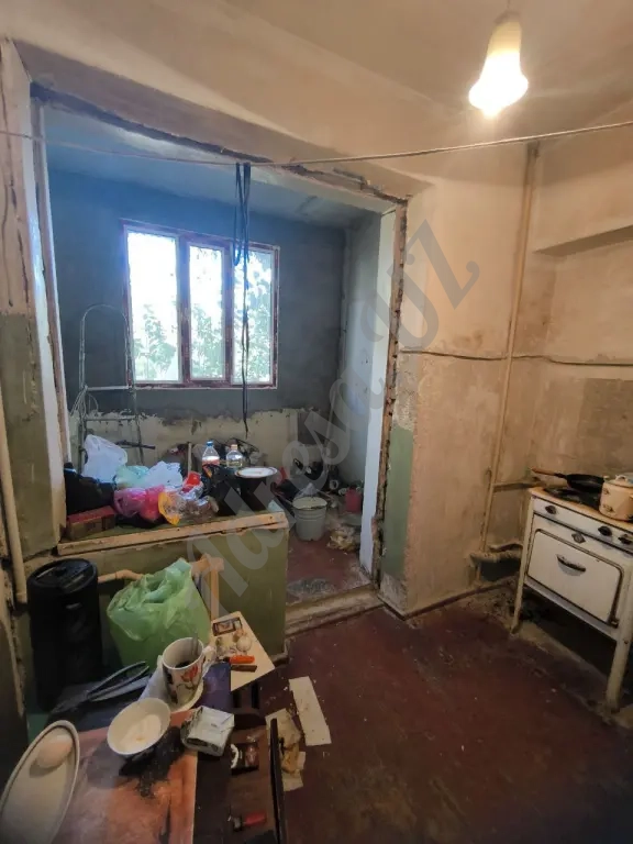 Продается 2 комнатная квартира Феруза на против ЭКО базара