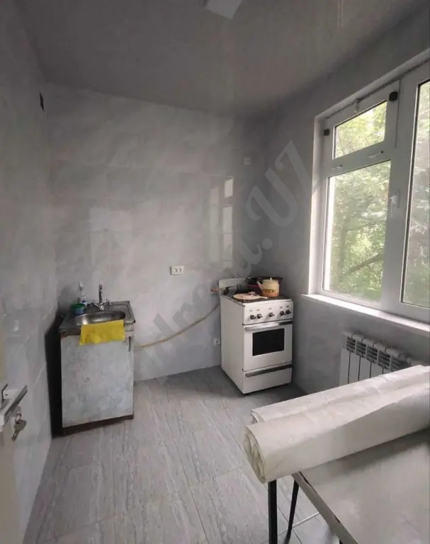 Продается 2 комнатная квартира напротив Министерство Обороны