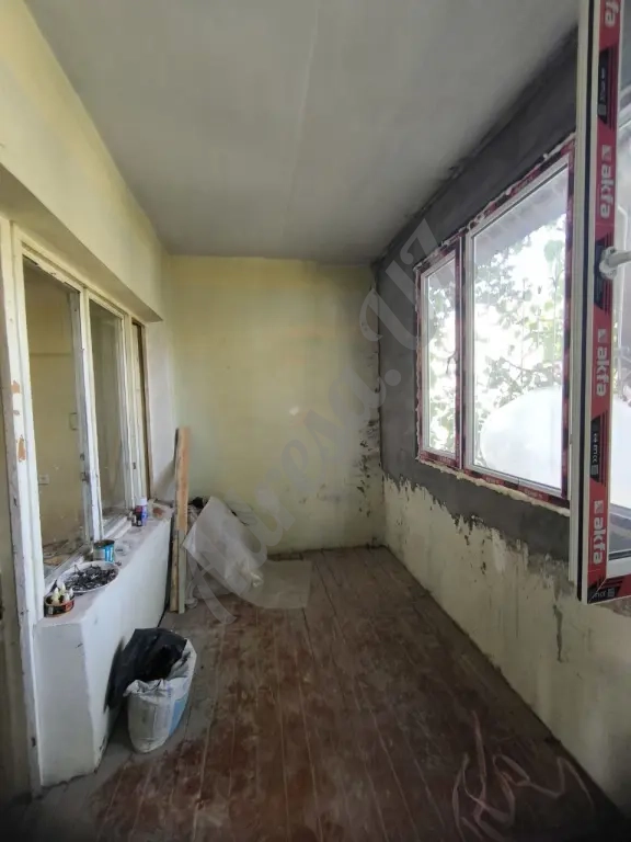 Продается 2 комнатная квартира Феруза на против ЭКО базара