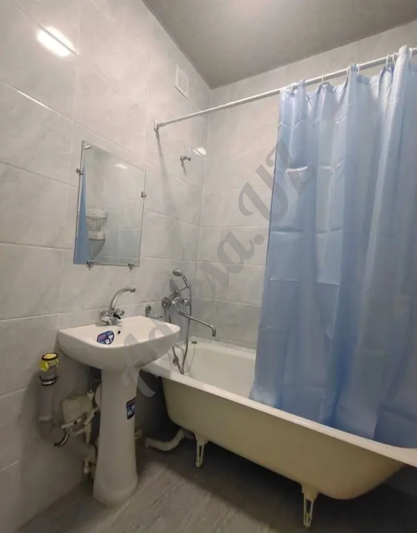 Продается 2 комнатная квартира напротив Министерство Обороны