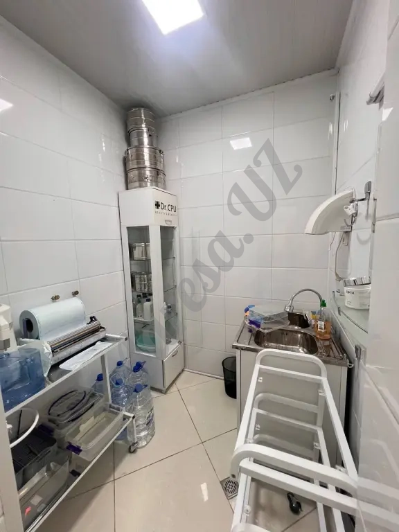 Продается нежилое помещение в новостройке на 1-м этаже