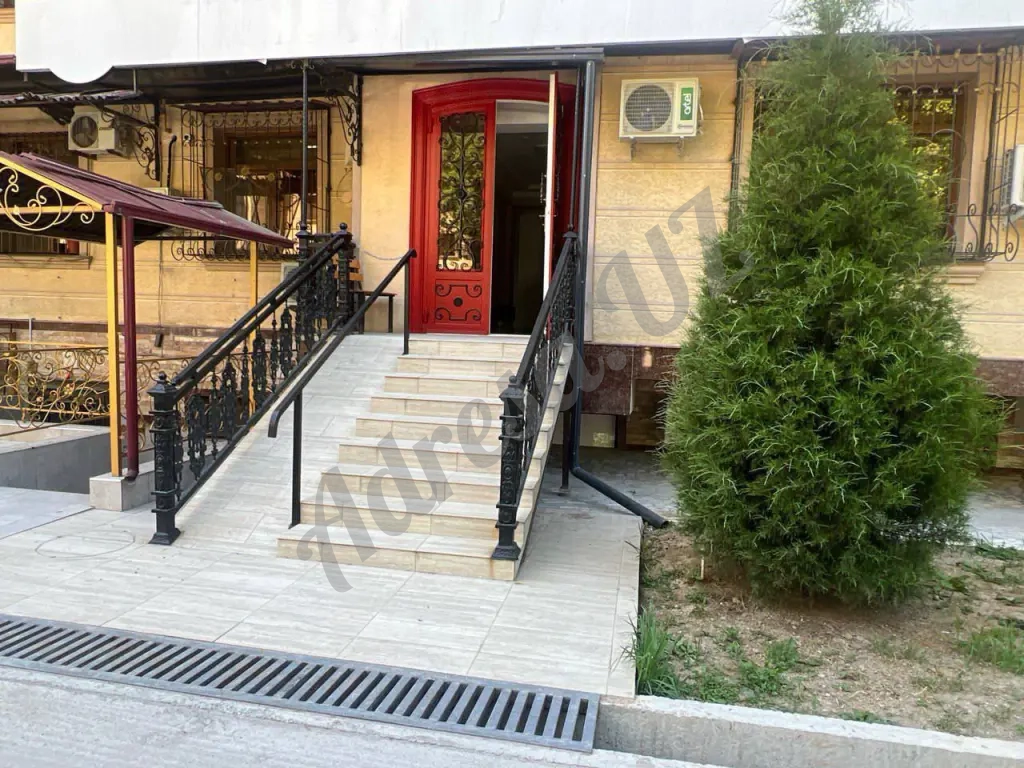 Продается нежилое помещение в новостройке на 1-м этаже