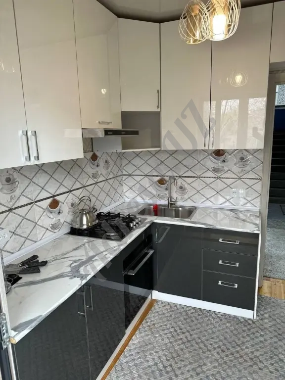 Продается 2 комнатная квартира Буз 2 эко базар