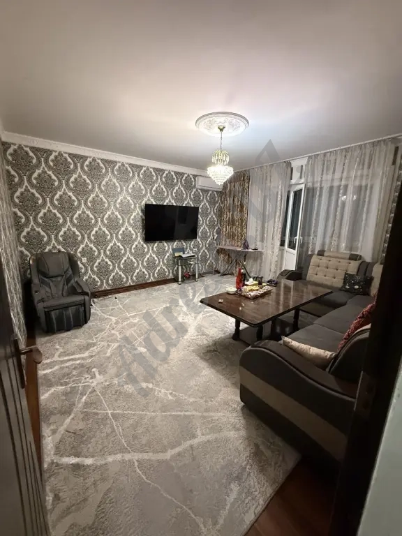 Продается 2 комнатная квартира Паркентский