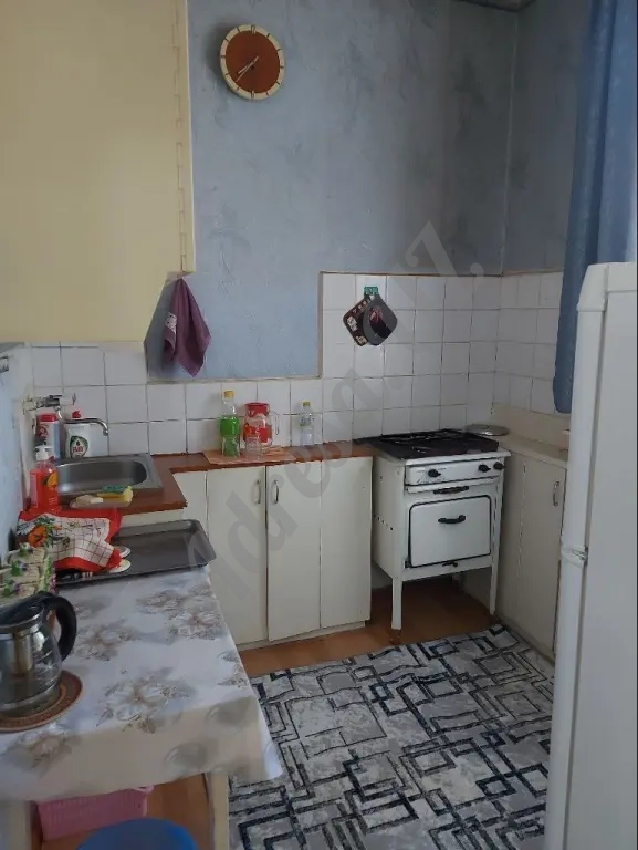 Продается 2 комнатная квартира магазин Чимган, Эко базар