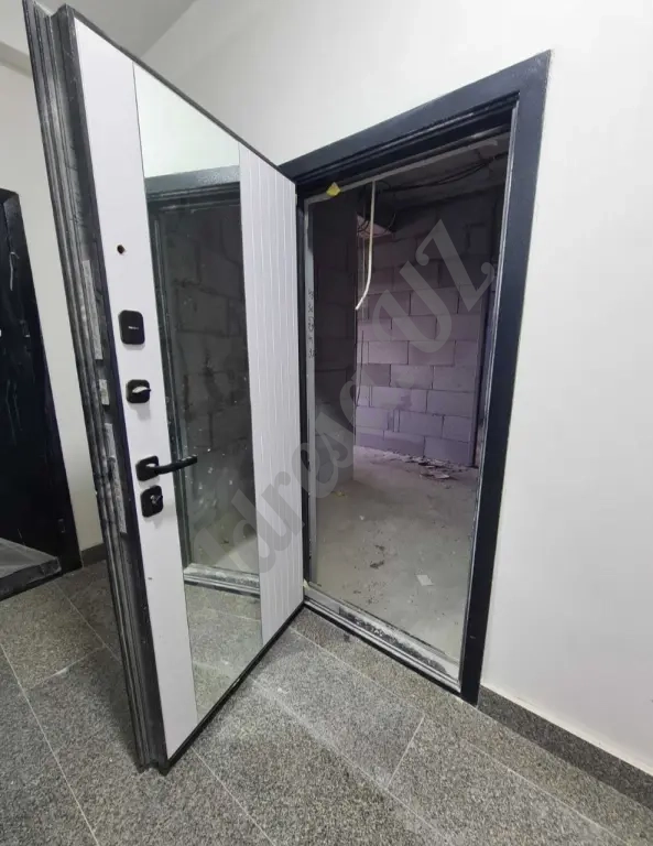 Продается 2 комнатная квартира Юнусабад -16