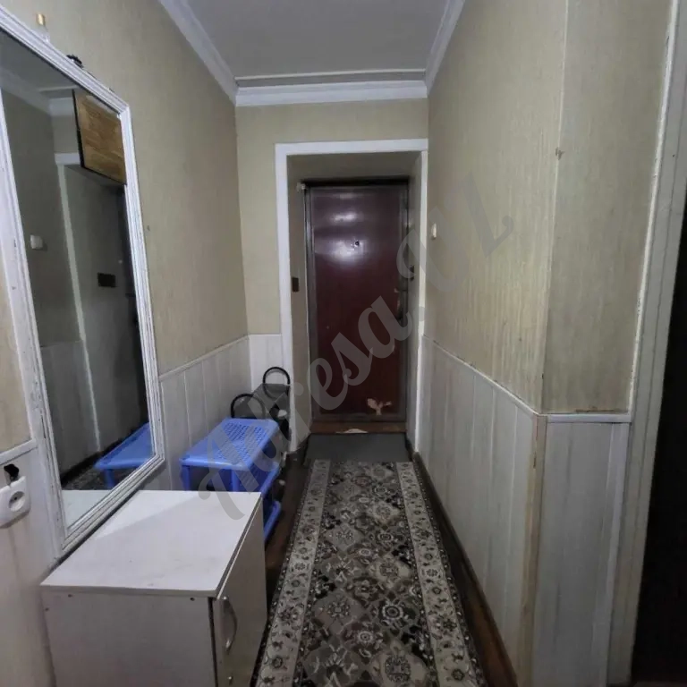 Продается 1 комнатная квартира сзади ТЦ "Next", кафе Сазанчик