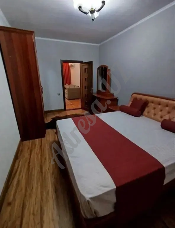 Продажа квартиры 3 комнаты Феруза Кафе "Шукрона"