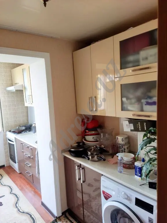 Продается 4 комнаты квартира. Буюк Ипак Йули