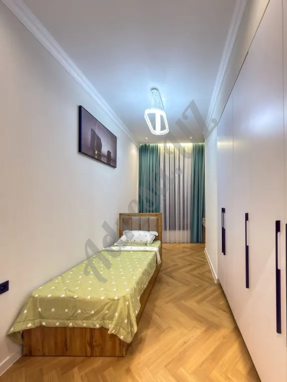 Продаётся евро квартира 4 комнаты Sayram Tower