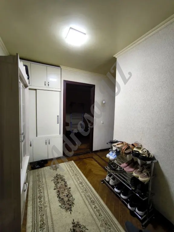 Продается 4 комнатная квартира на Бий