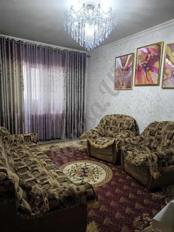 Продаётся на Юнусабаде-19  4 комнаты