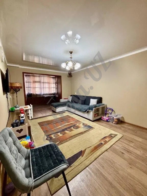 Продажа квартиры 3 комнаты Ялангач эко базар 