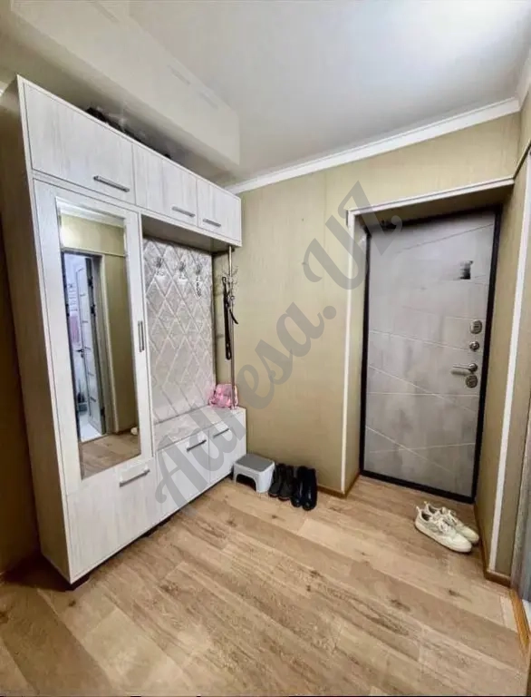 Продажа квартиры 3 комнаты Ялангач эко базар 