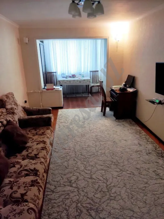 Продается 4 комнаты квартира. Буюк Ипак Йули