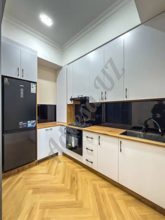 Продаётся евро квартира 4 комнаты Sayram Tower