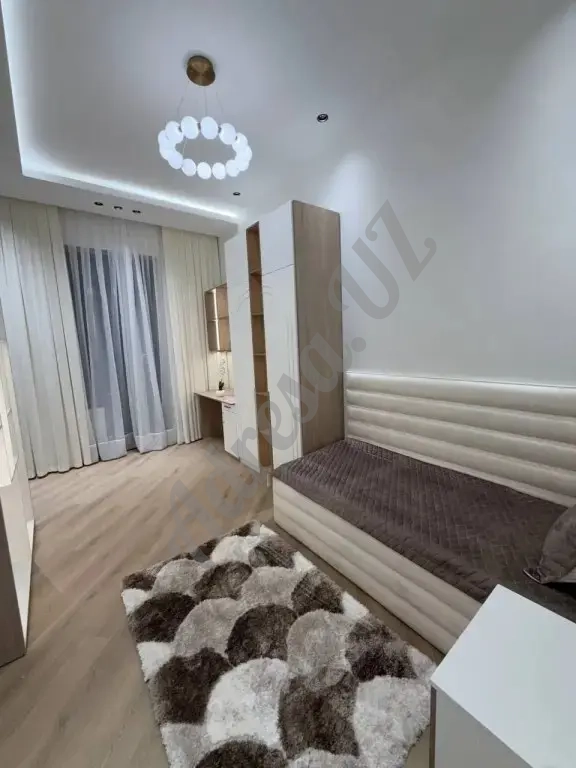 Продается 3 комнатная квартира на Буюк ипак йули