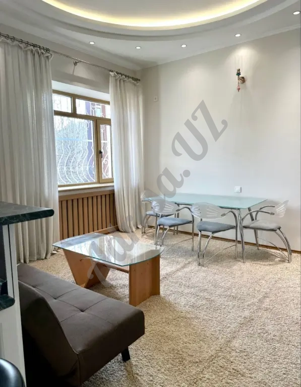 Слается в Аренду квартира Ц-1 3 комнаты