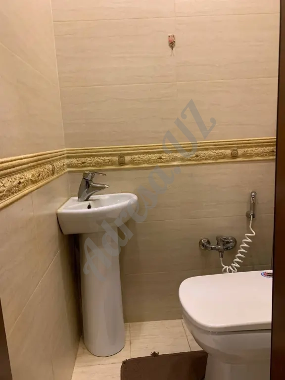 Аренда 3 комнатная Ойбек 