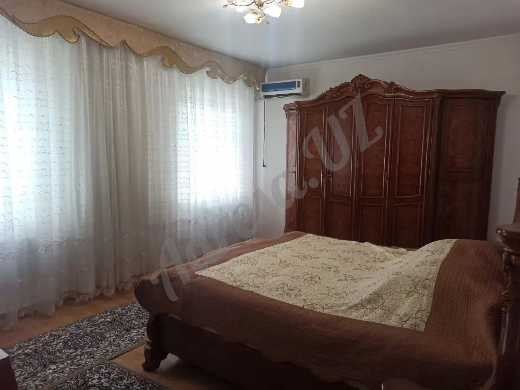 Аренда 4 комнатная на Госпитальном Мирабадский рынок