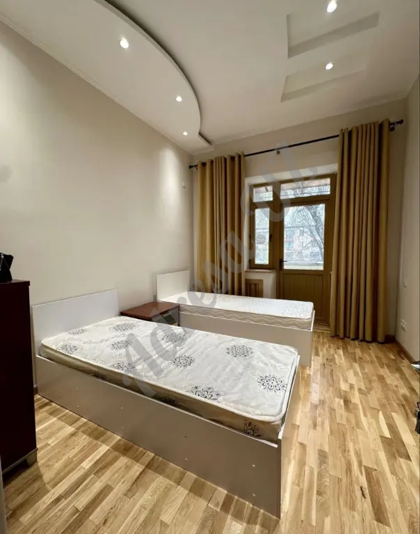 Слается в Аренду квартира Ц-1 3 комнаты