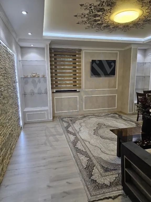 Сдается в Аренду Квартира в центре ул. Садыка Азимова!!