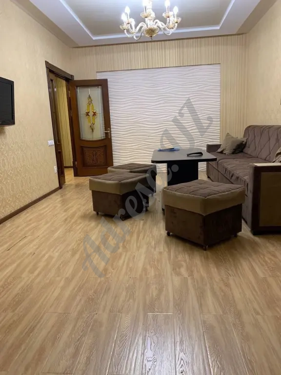 Аренда 3 комнатная Ойбек 