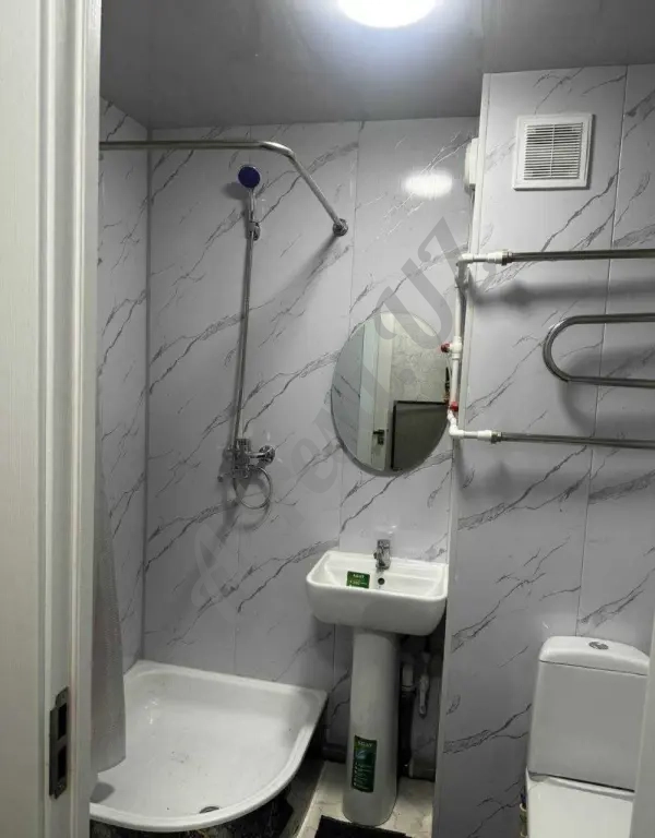 Продается 1 комнатная квартира Юнусабад -11 квартал