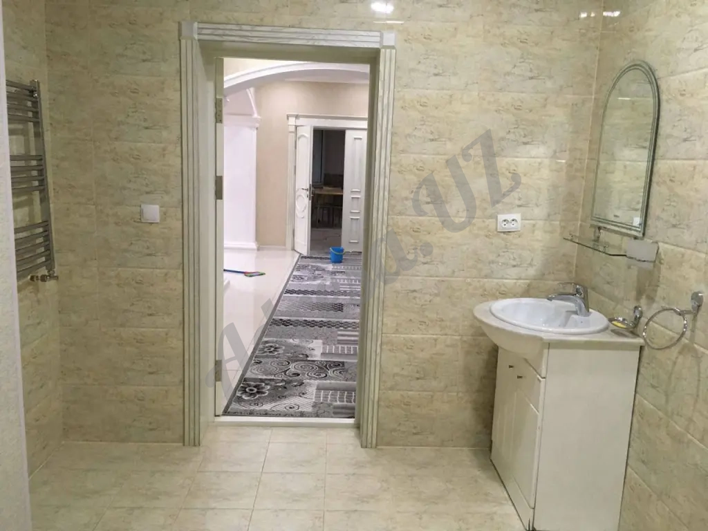 Квартира Яккасарайский район Ракат Махалля ул.Бабура